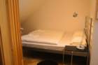 secondbedroomwithqueensizebed_small.jpg