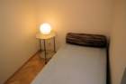 singlebedinsecondbedroom_small.jpg